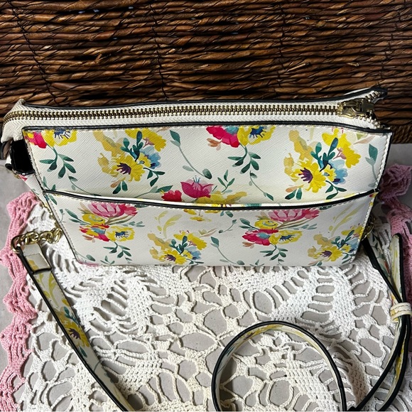 Steve Madden Floral Blexi Crossbody Bag Purse - Picture 5 of 14